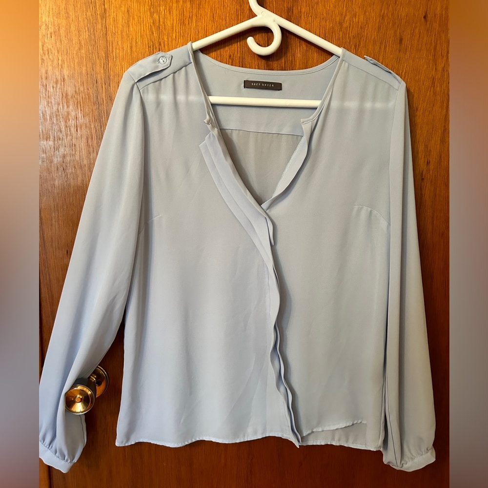 Baby Blue Suzy Shier long sleeve blouse